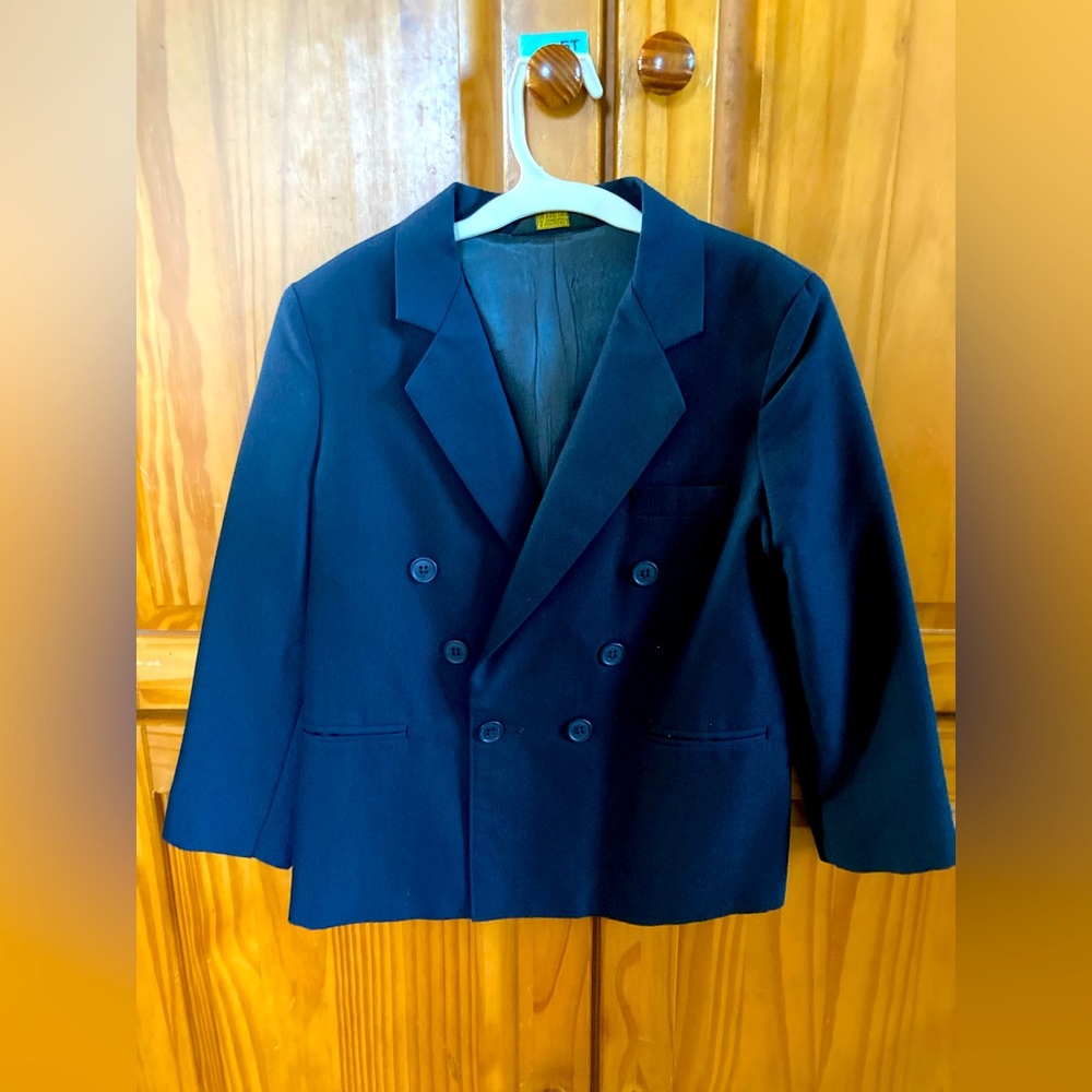 Boys size 7 Navy blue double breasted suit jackets (2) In Great Condition